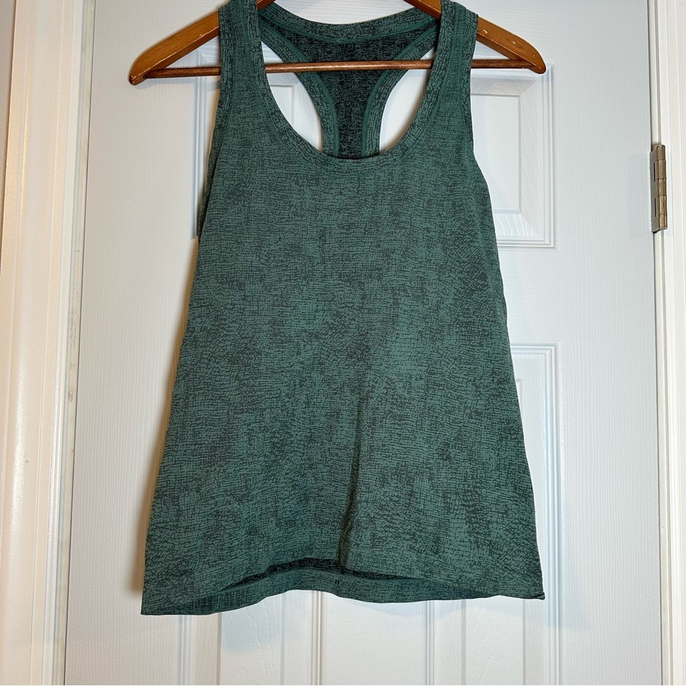 Athleta Seamless Racerback Workout Green Tank Womens Small Gym Lightweight